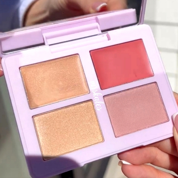 Kendall Blush & Highlighter Cheek Quad - Picture 13 of 16